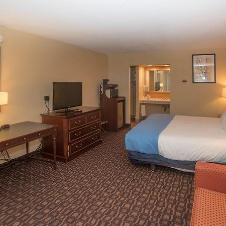 Colonnade Inn Lyndonville ภายนอก รูปภาพ