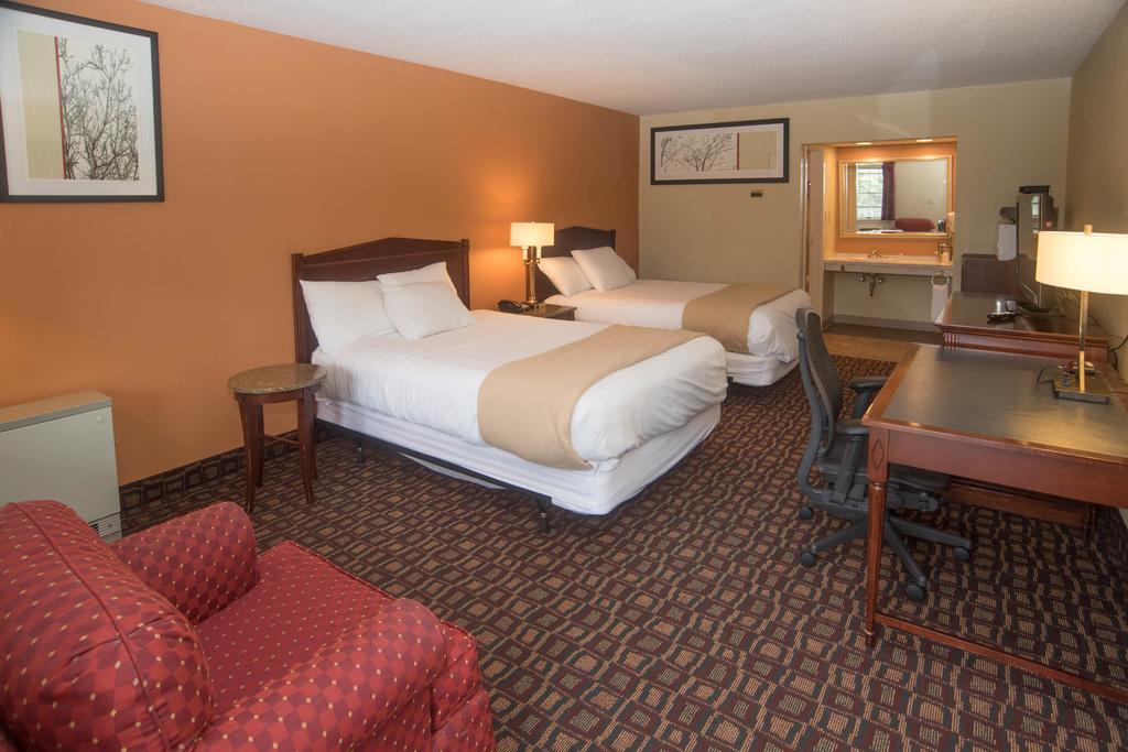Colonnade Inn Lyndonville ภายนอก รูปภาพ