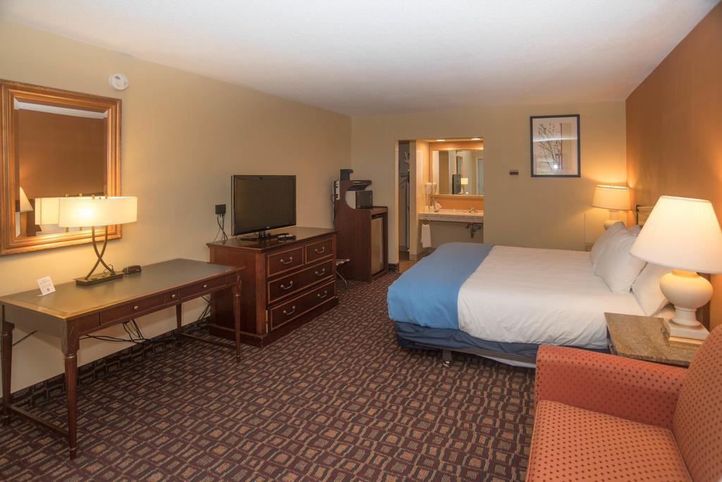 Colonnade Inn Lyndonville ภายนอก รูปภาพ