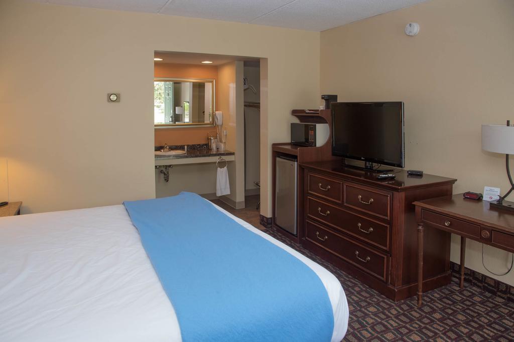 Colonnade Inn Lyndonville ภายนอก รูปภาพ