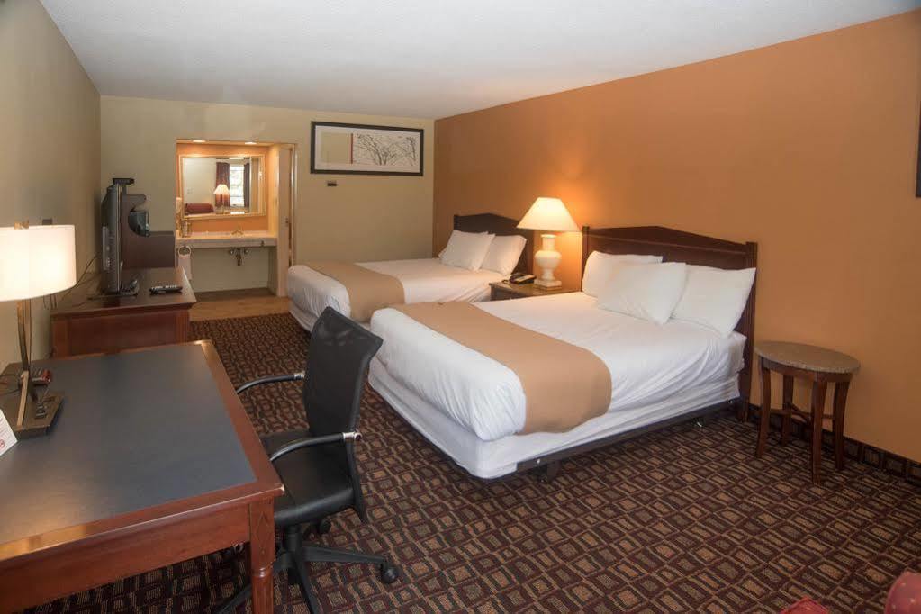 Colonnade Inn Lyndonville ภายนอก รูปภาพ